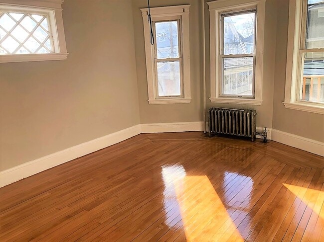 Photo - 19 Arden St Unit 19 Adren Street