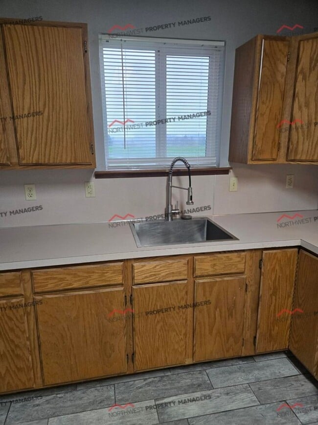 Photo - R325C Unit S