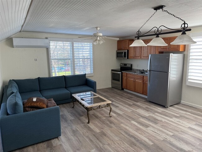 Photo - 8 Bayvilla Dr