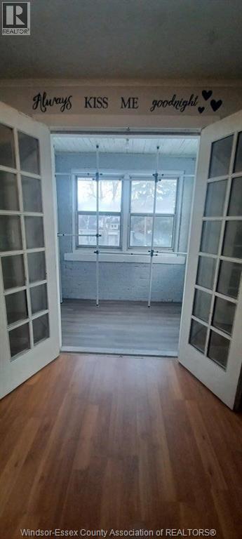 Photo - 237 Askin Ave