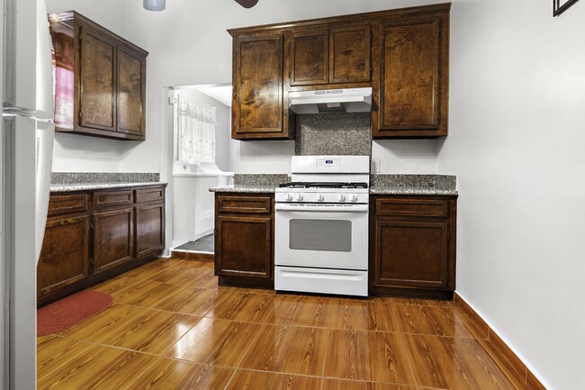 Photo - 2646 St Philip St