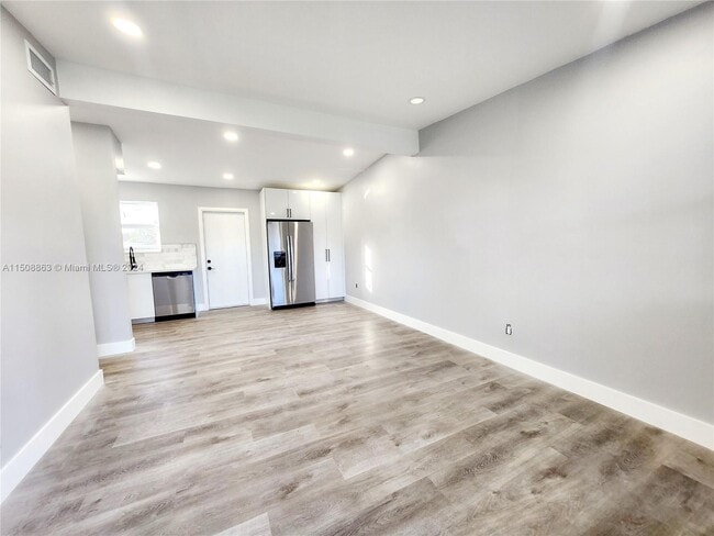 Photo - 5165 NE 16th Ave