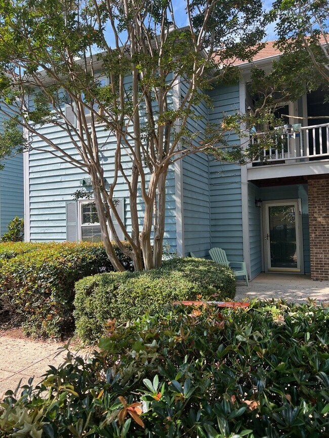 Building Photo - Charming 2-Bedroom in a Highly Sought-Afte... Unit 1 Rental