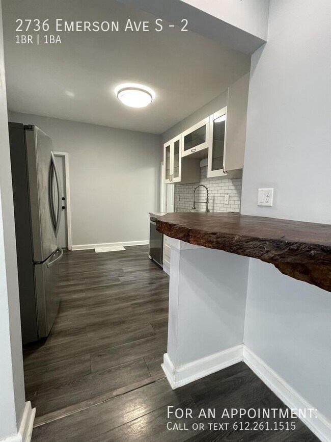 Photo - 2736 Emerson Ave S Unidad 2