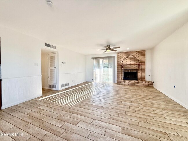 Photo - 10833 Cardigan Dr