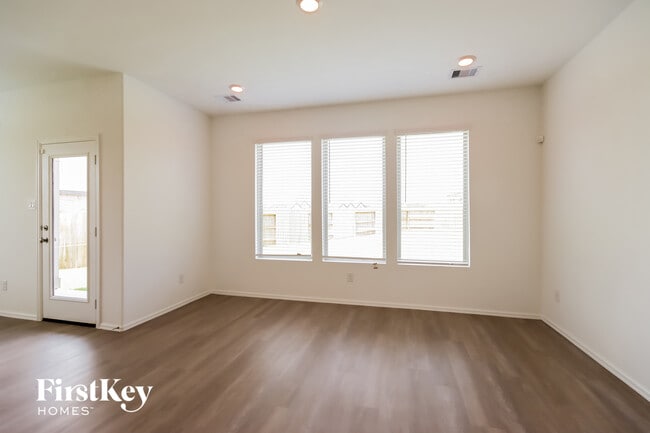 Photo - 23709 Pagliano Ct