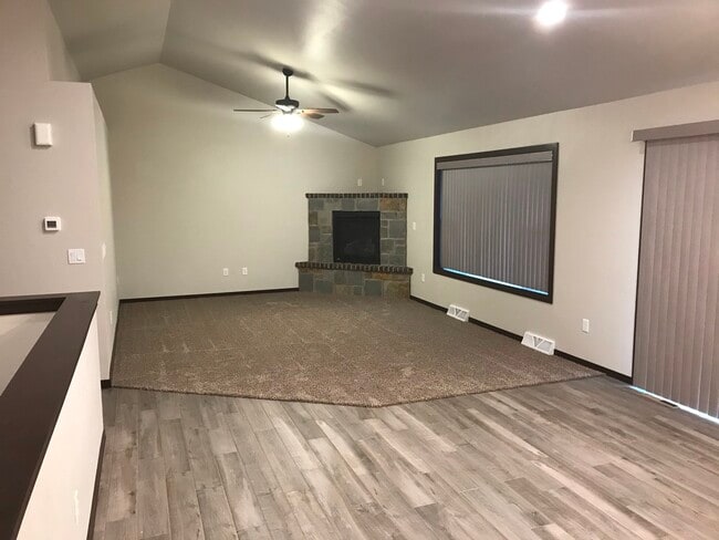 Photo - 1490 Arctic Ct