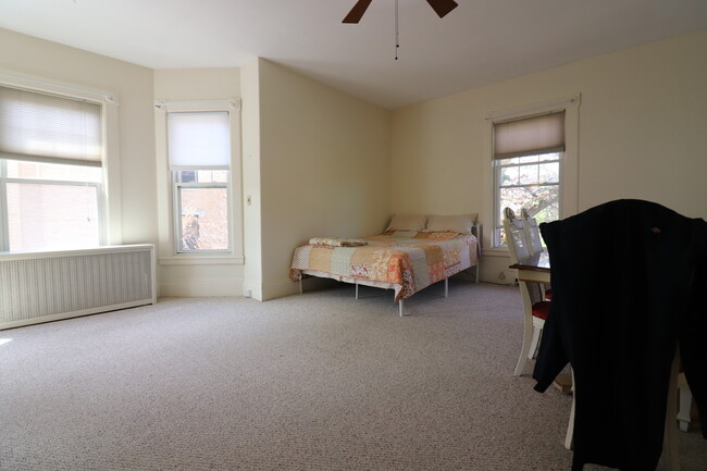 Photo - 83 Longwood Ave