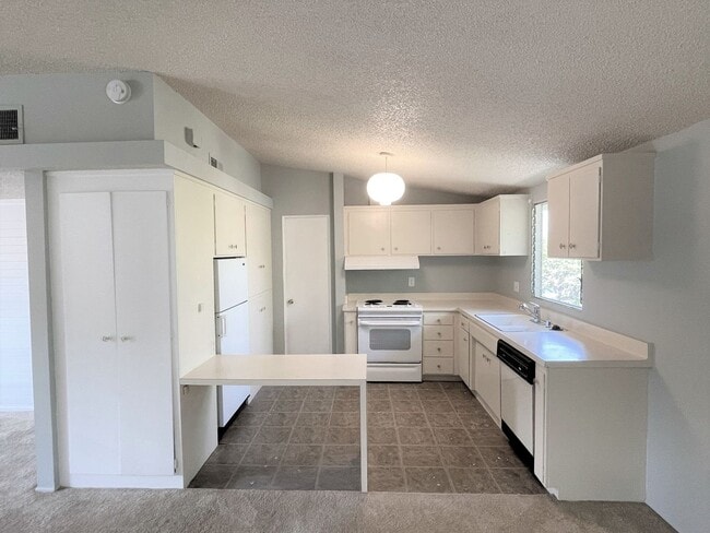 Photo - 45900 Ocotillo Dr Unit 3
