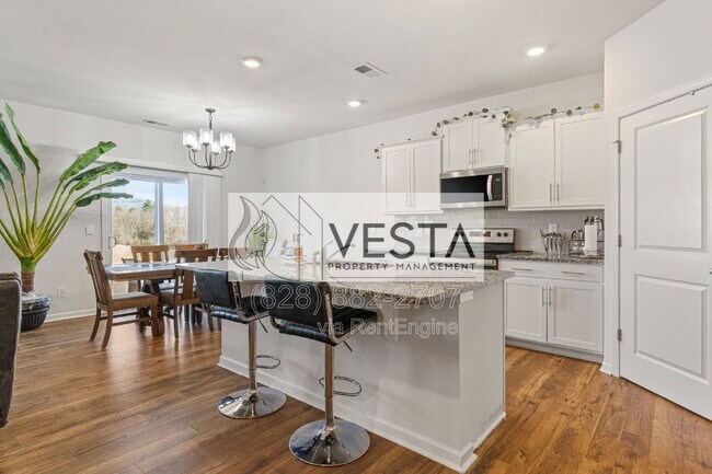 Photo - 240 Ridgeview Ln