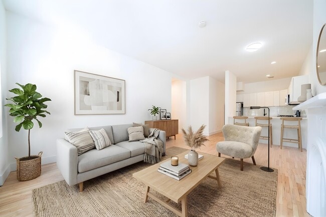 Building Photo - 1200 Washington St Unit 4D