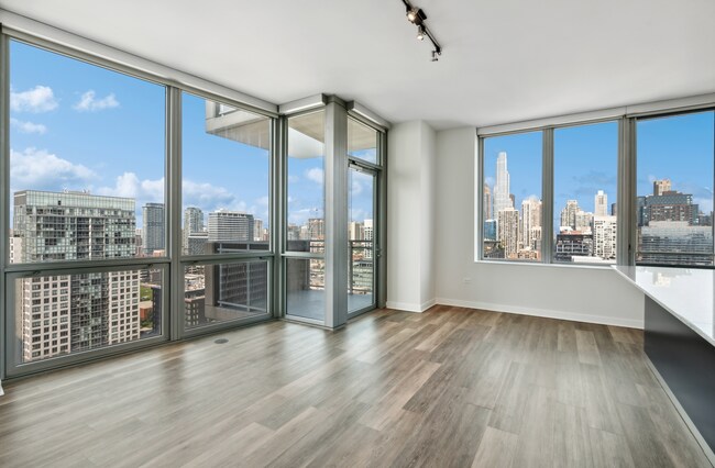 Photo - 451 W Huron St Unit 1