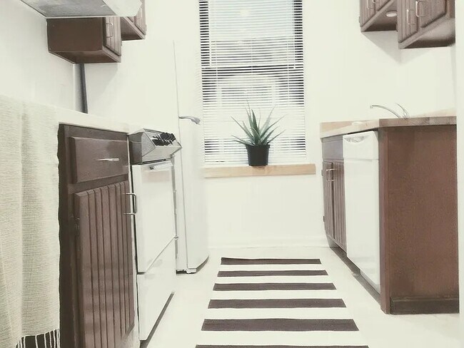 Photo - 1307 N Clayton St Unidad Second Floor Apartment