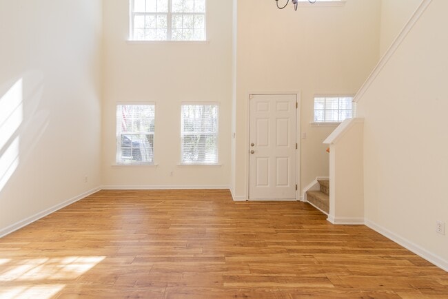 Photo - 18457 Streamline Ct