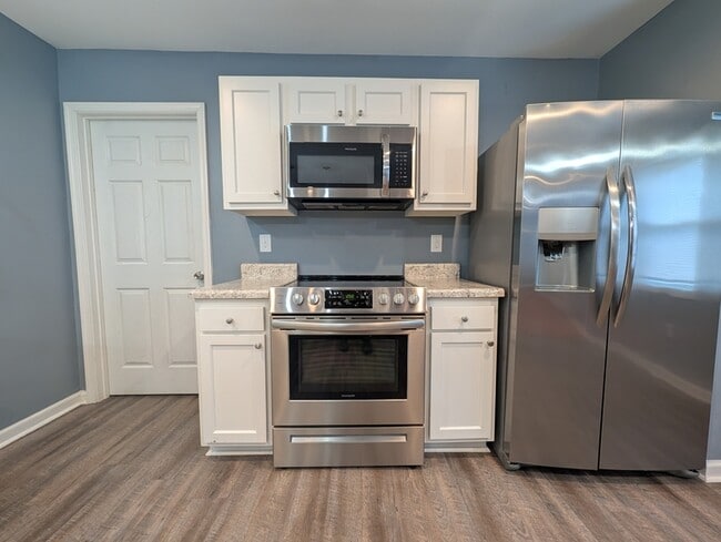 Photo - 703 E Riverside Dr Unit A
