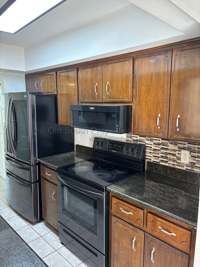 Photo - 8410 Williamsburg Cir