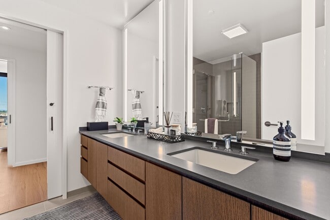 Residences at 11W