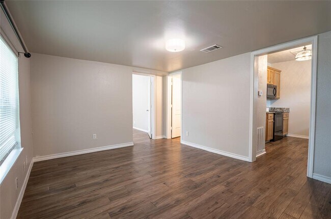 Photo - 408 San Saba St