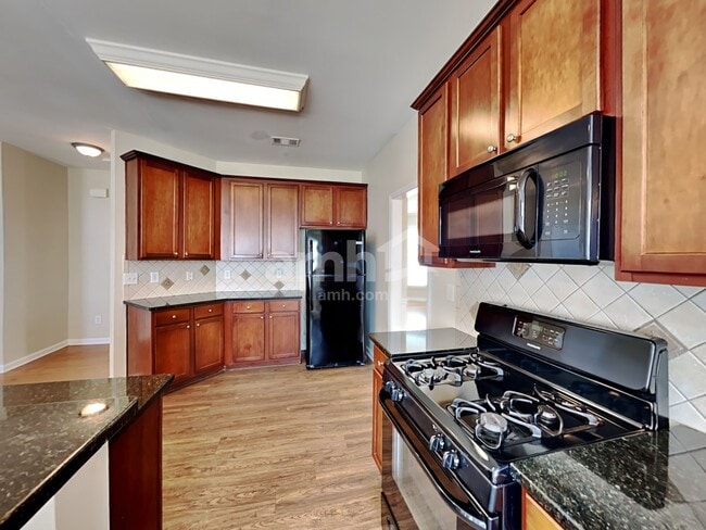 Photo - 2410 Chandler Grove Dr