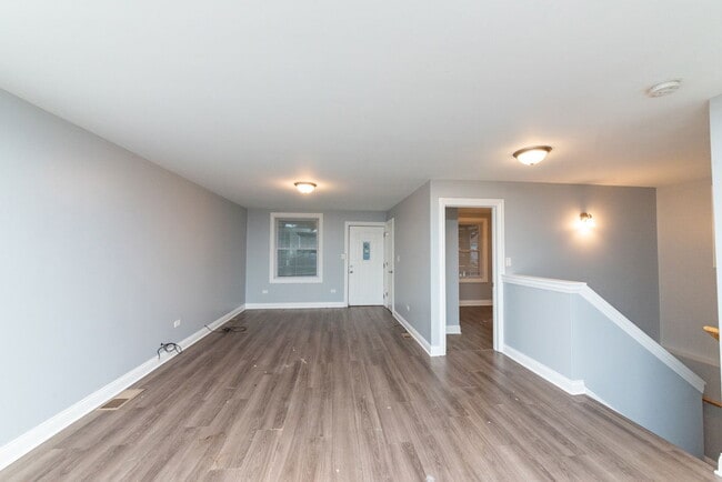 Photo - 18247 Roy St