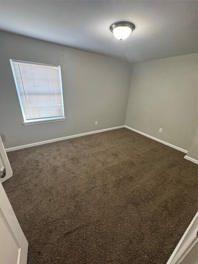 Photo - 8502 N Main St