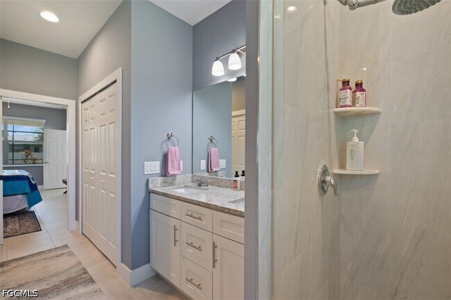 Photo - 825 SE 5th Pl