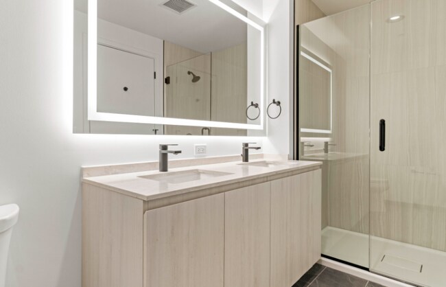 Photo - 1498 W Randolph St