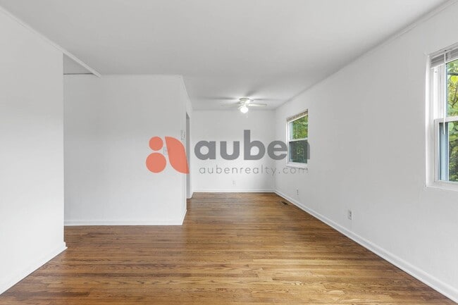 Photo - 3 Bedroom Home in St. Elmo!