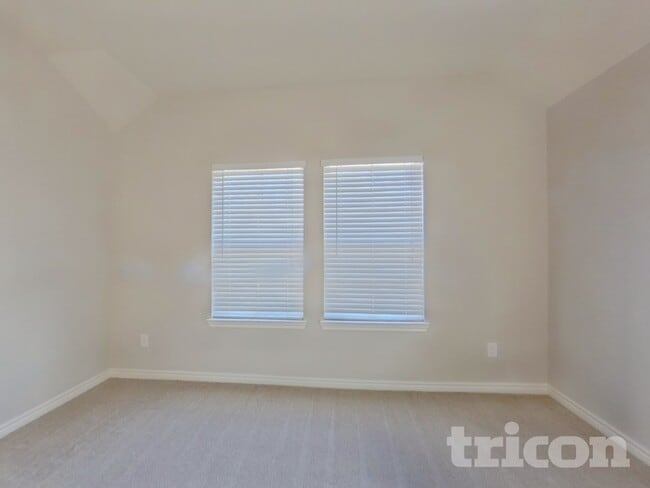 Photo - 125 Acadia Ln