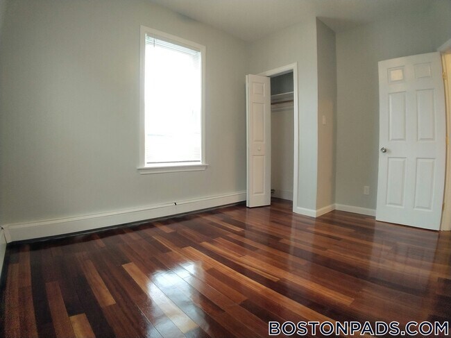 Photo - 108 Boston St Unidad 2