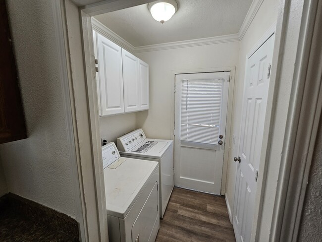 Photo - 354 E 28th St