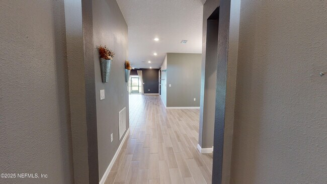 Photo - 189 Trumpco Dr