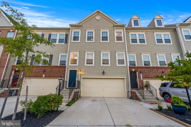 Photo - 7440 Tanyard Knoll Ln Townhome