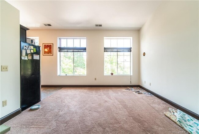 Photo - 10 Summit St