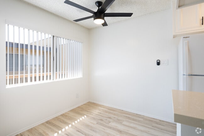 1BR, 1BA - 625SF