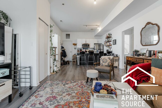 Photo - 2022 S Throop St Unidad 2W