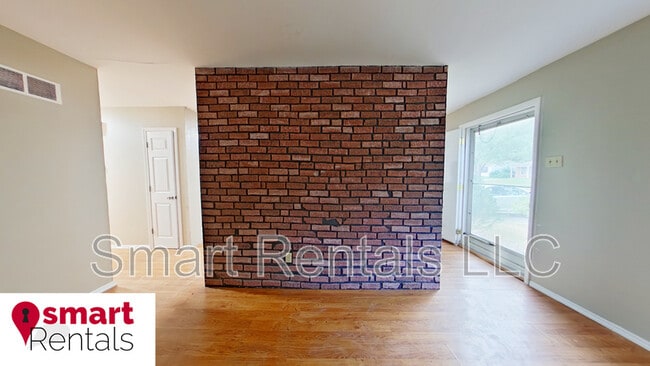 Photo - 1504 Redman Blvd