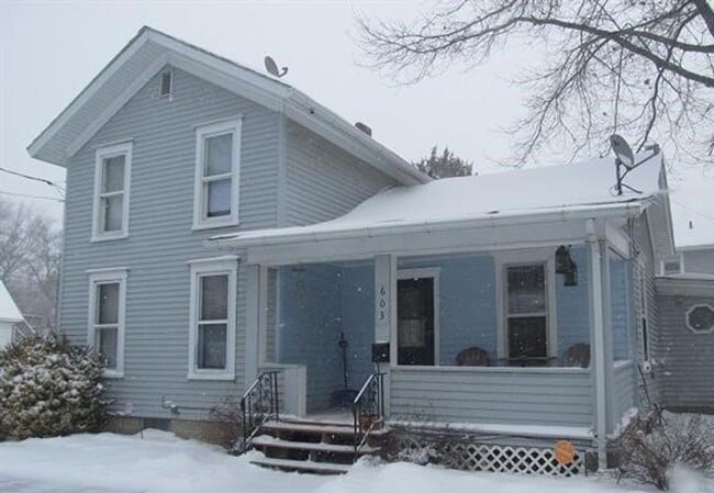 Building Photo - 4 bedroom house