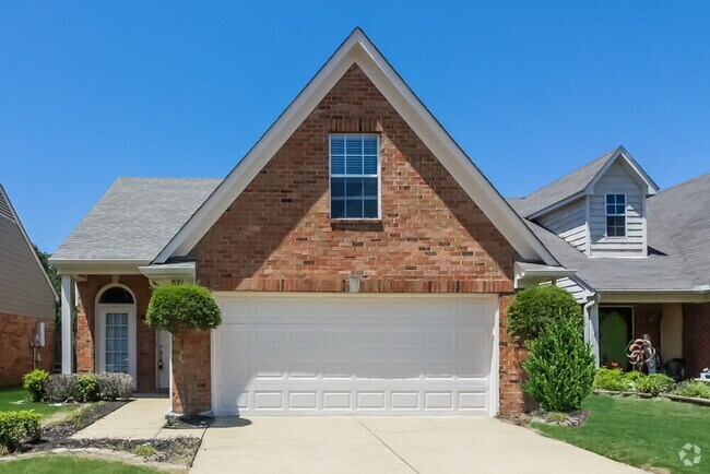 Building Photo - 824 W E Ross Pkwy Rental
