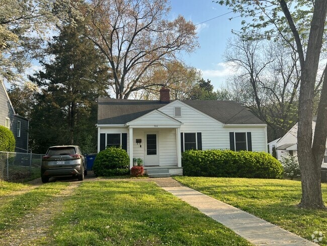 Building Photo - Newly Remodeled 2 BD, 2BA Raleigh Home wit...