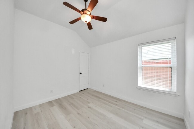 Building Photo - 10850 White Oak Point Ct Rental