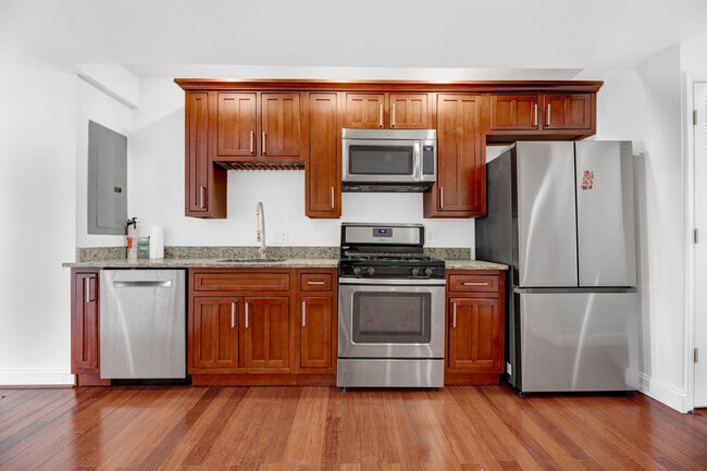 Photo - 432 Evarts St NE Unit 4