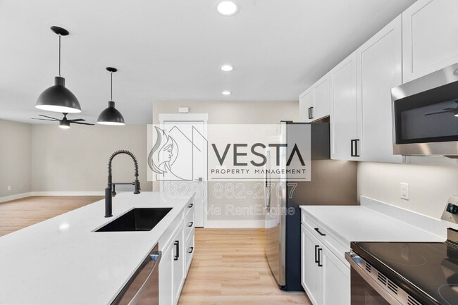 Photo - 192 Appalachian Way