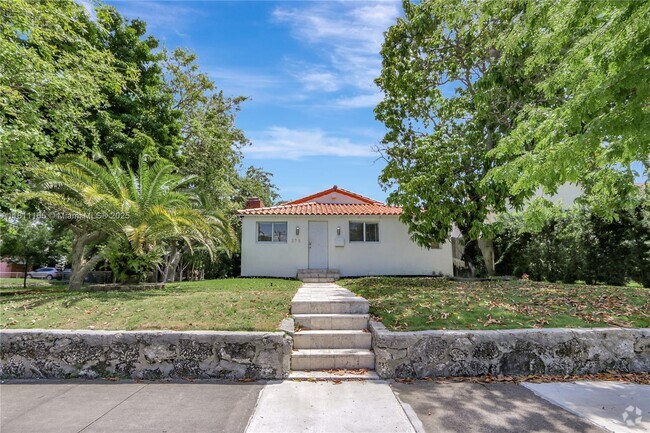 Building Photo - 375 SW 20th Rd Rental