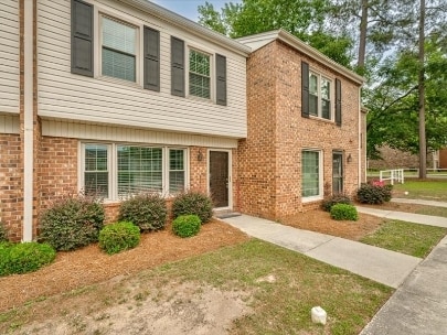 Building Photo - 731 Coventry Ln