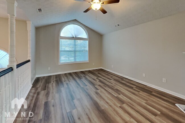 Photo - 158 Mcarthur Dr