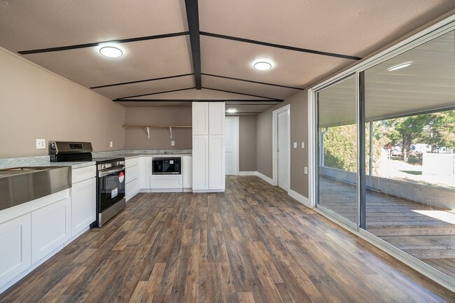 Photo - 101 Caroline Ave