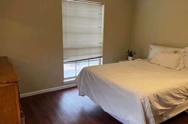 Photo - 4732 Belleview Ave Unit -