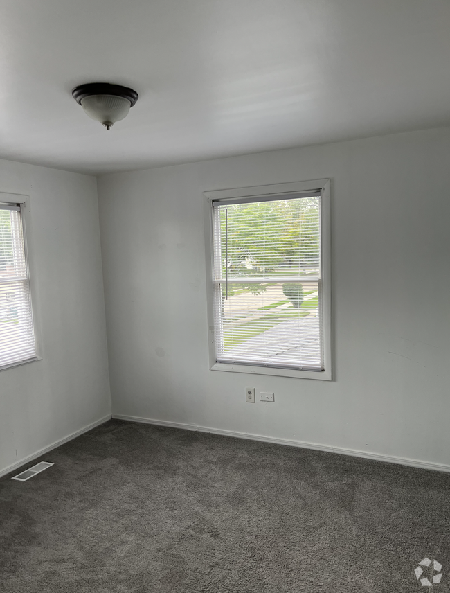 Building Photo - 23074 Powell Ave Unit 1 Rental