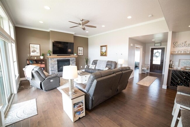 Photo - Beautiful 3/2 with 3-Car Heated Garage